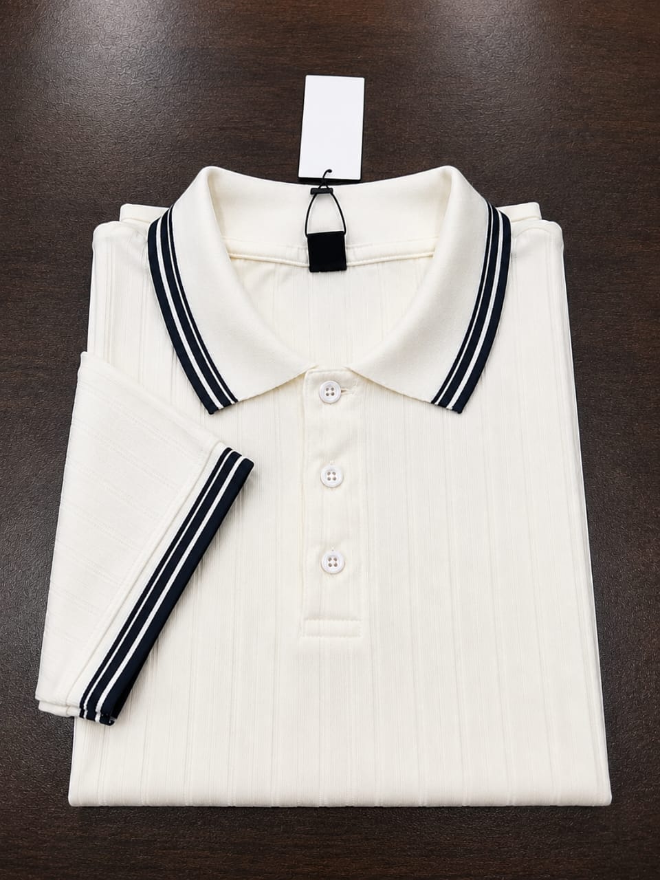 PREMIUM MARS LIGHT COTTON POLO SHIRT

Heavy 240–250 GSM | Premium Texture | Smart Fit | Made in Bangladesh 🇧🇩

Upgrade your everyday wardrobe with our Premium Mars Light Cotton Polo Shirt, crafted with heavy 240–250 GSM fabric for a rich texture, premiu